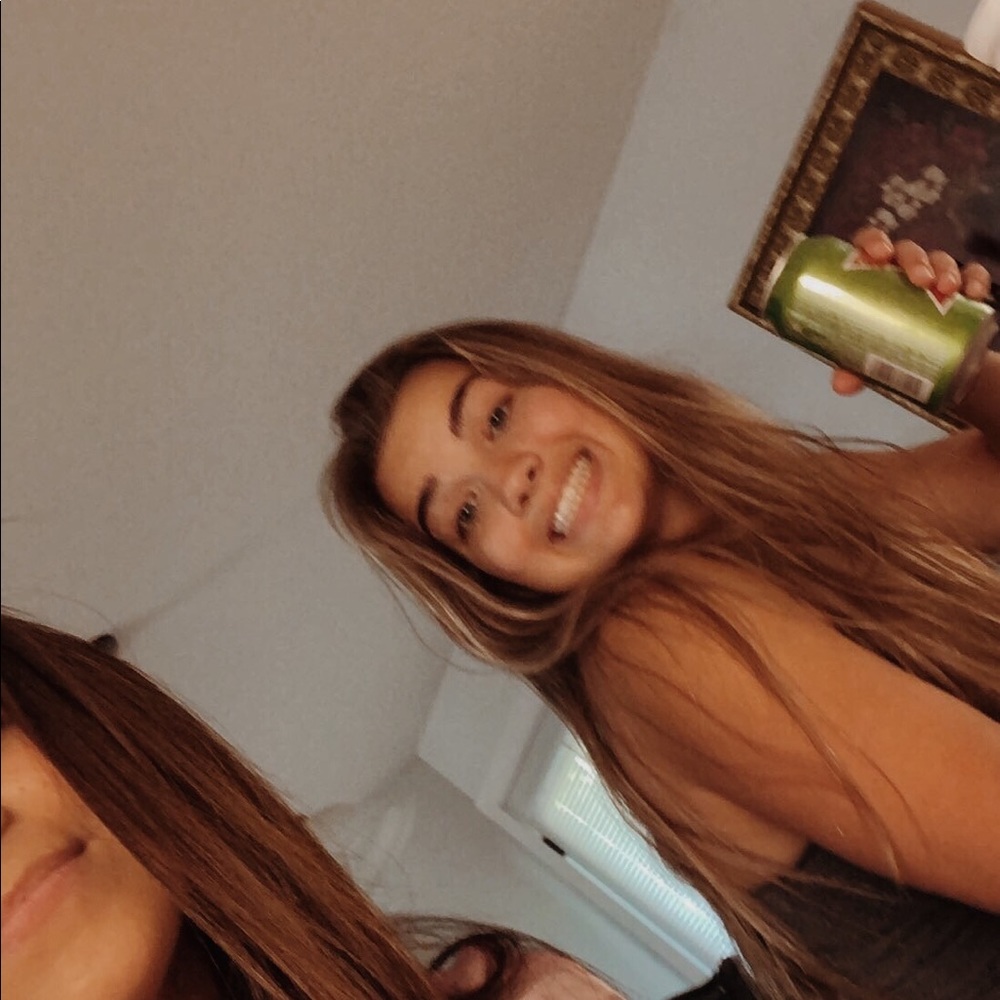 Meet your Posher, Bella